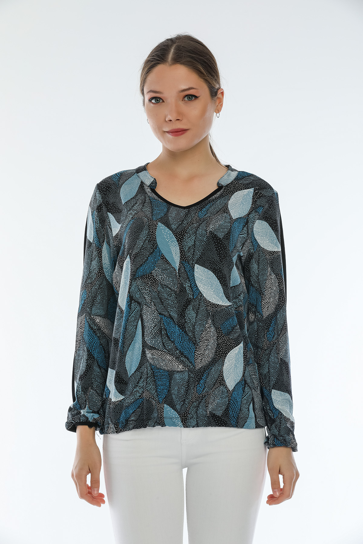 Yaprak Desenli Mavi Tonlar Belden Bağcıklı Bluz